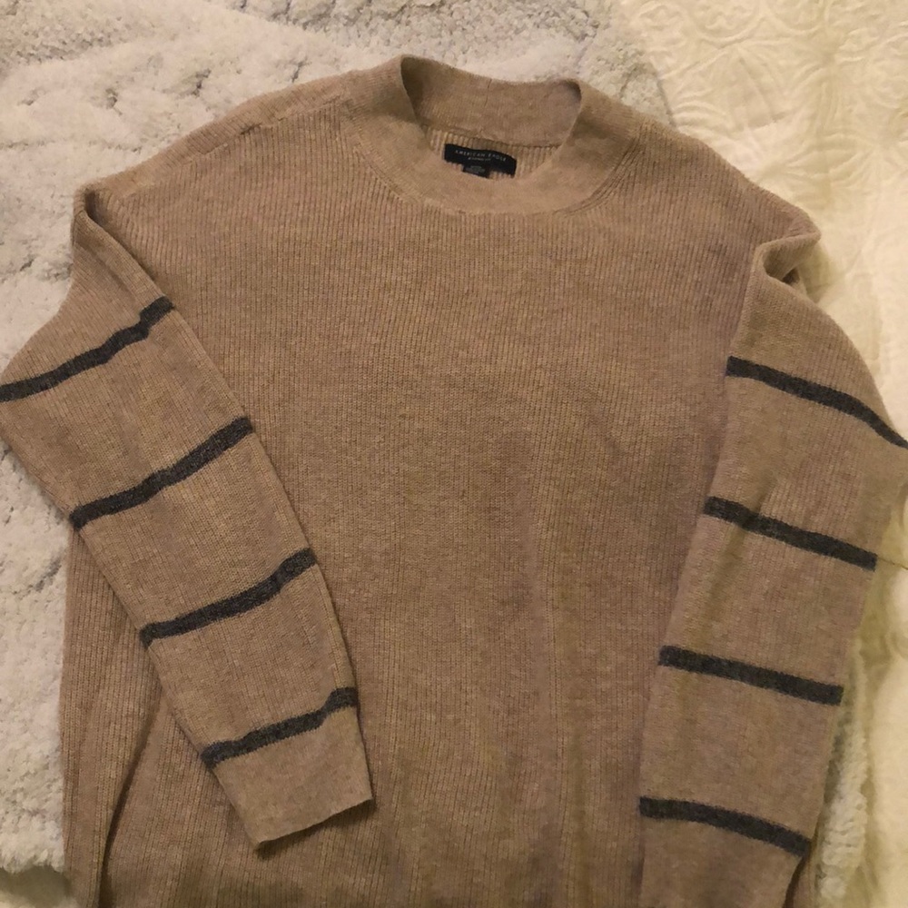 American Eagle sweater